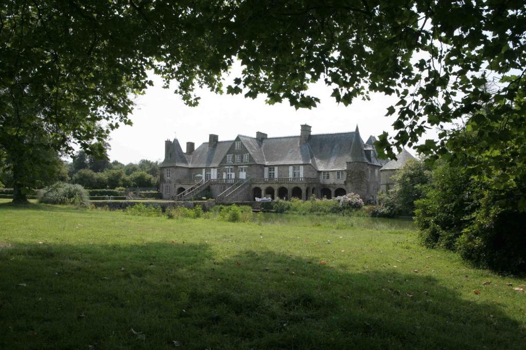 Bed and Breakfast Le Logis D'Équilly Exterior foto
